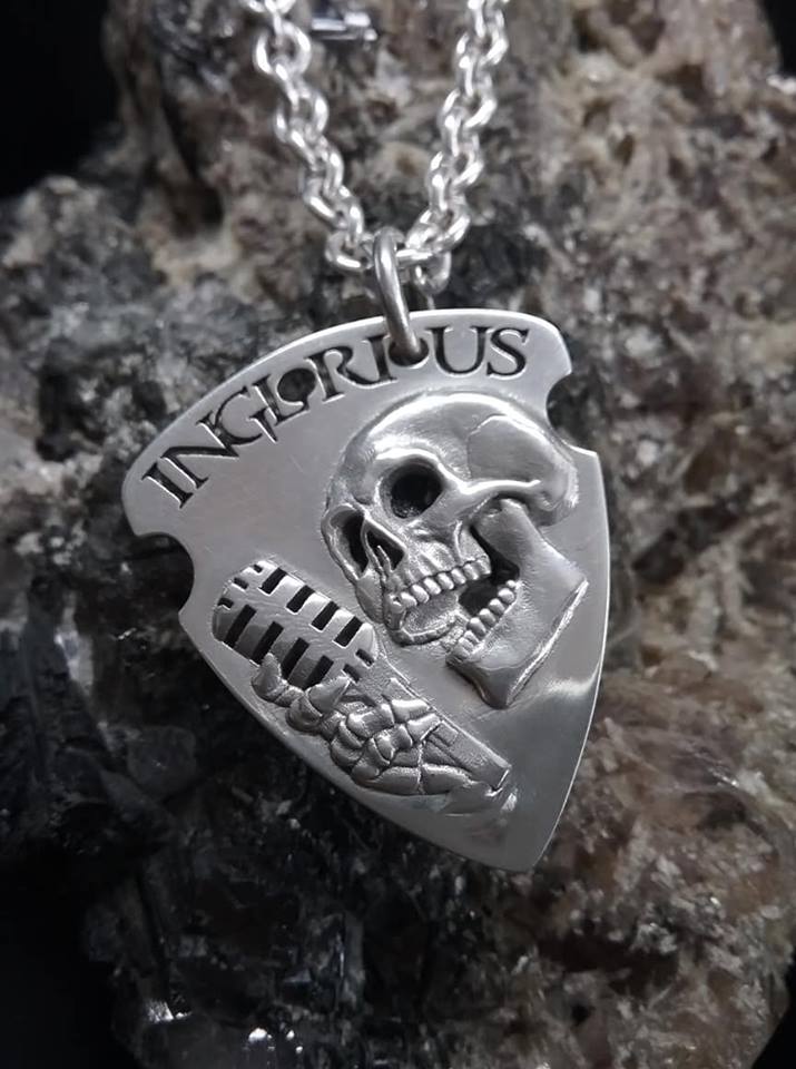gallery inglorious pendant
