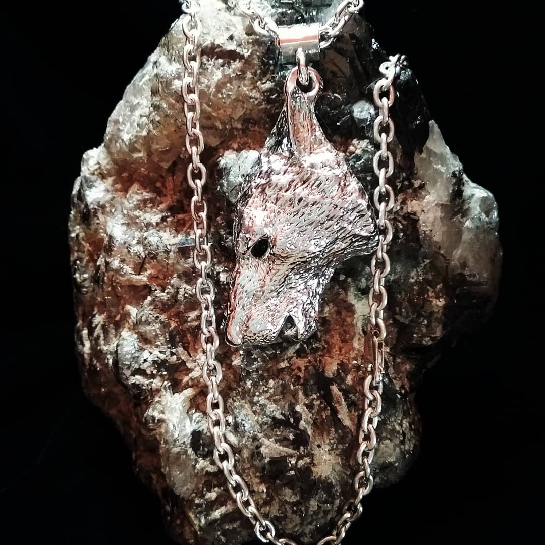 gallery wolf pendant