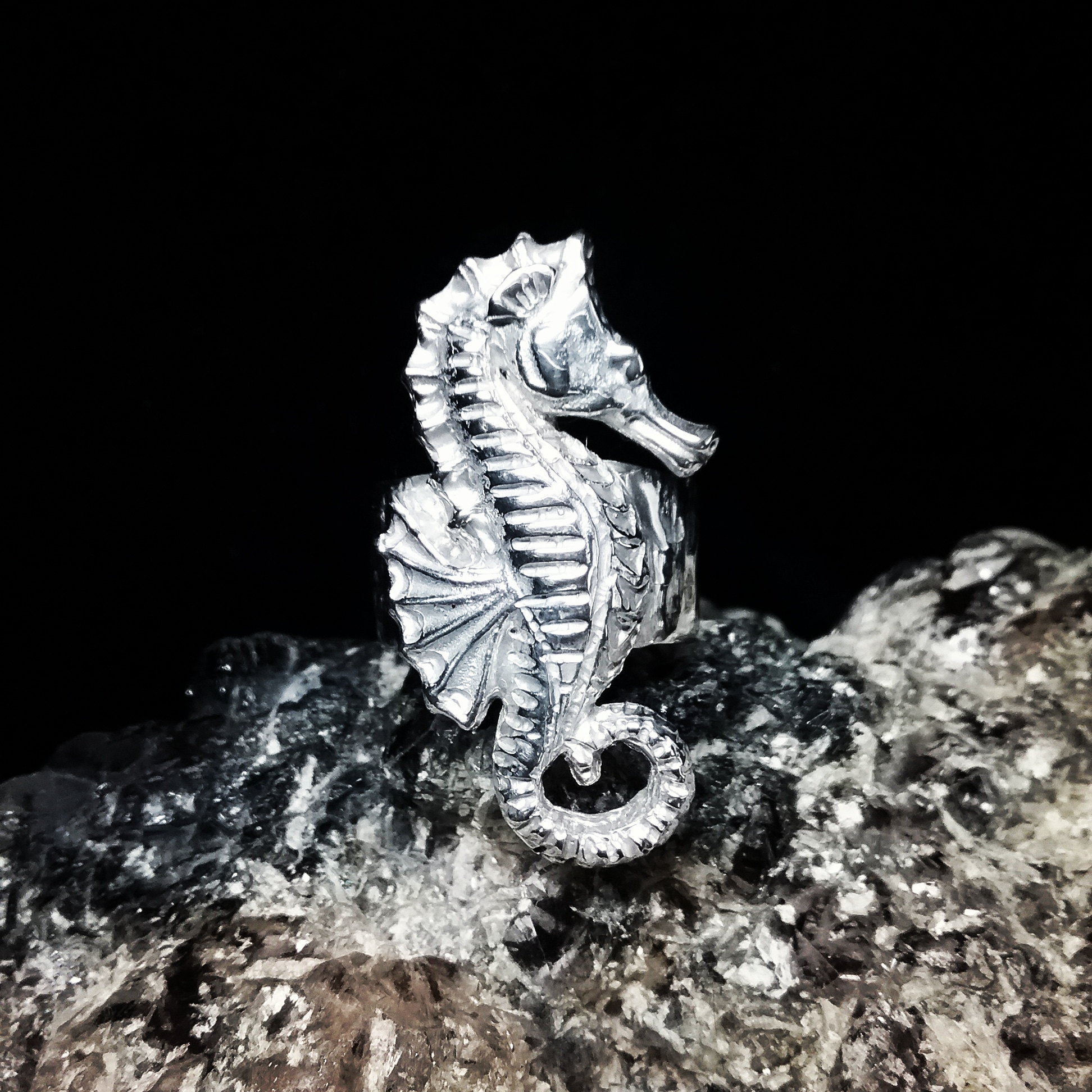 gallery sea horse ring